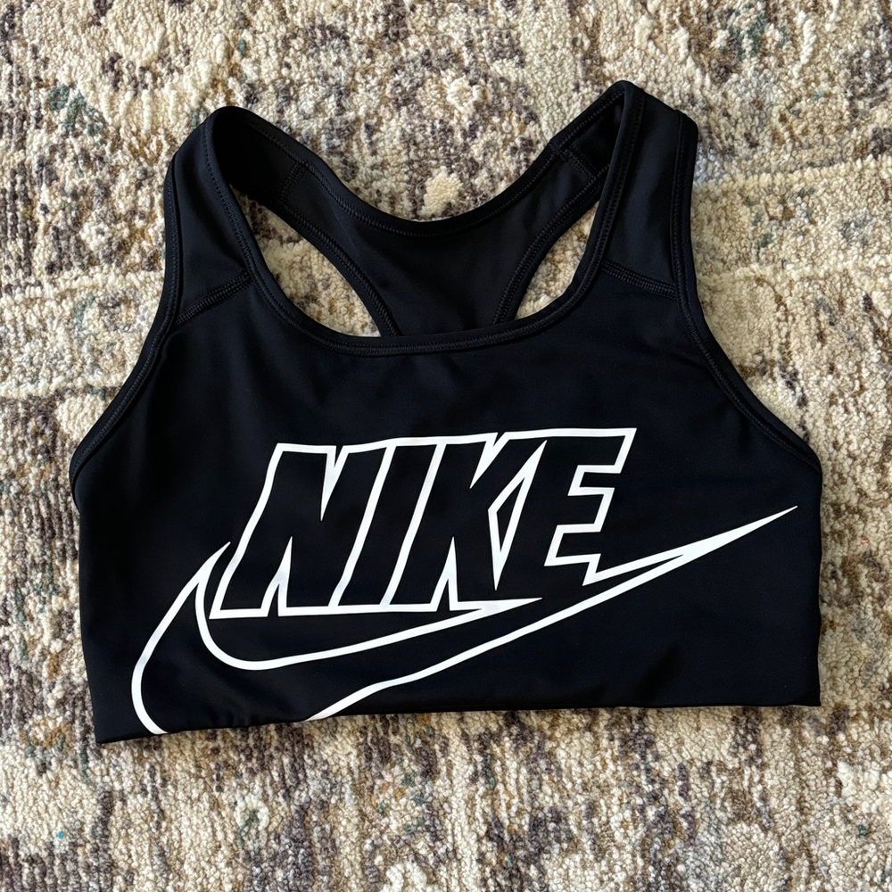 Nike Women's Black and White Sports Bra Racerback Small